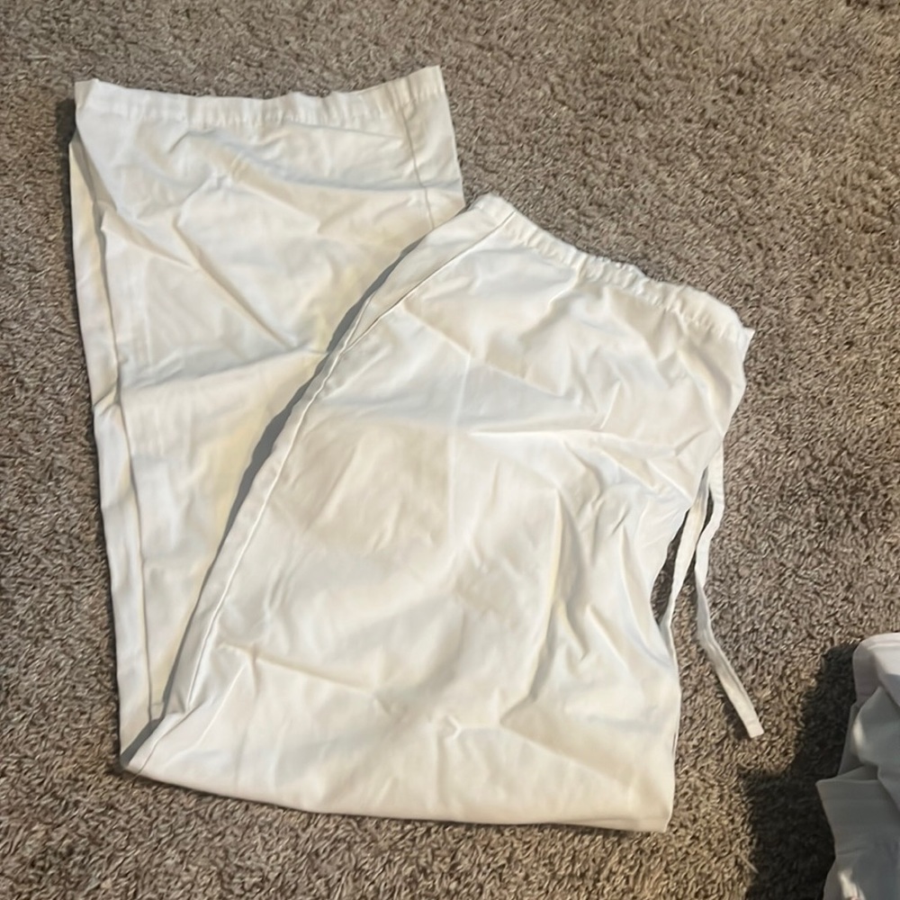 Womens white landau scrub pants size XL
